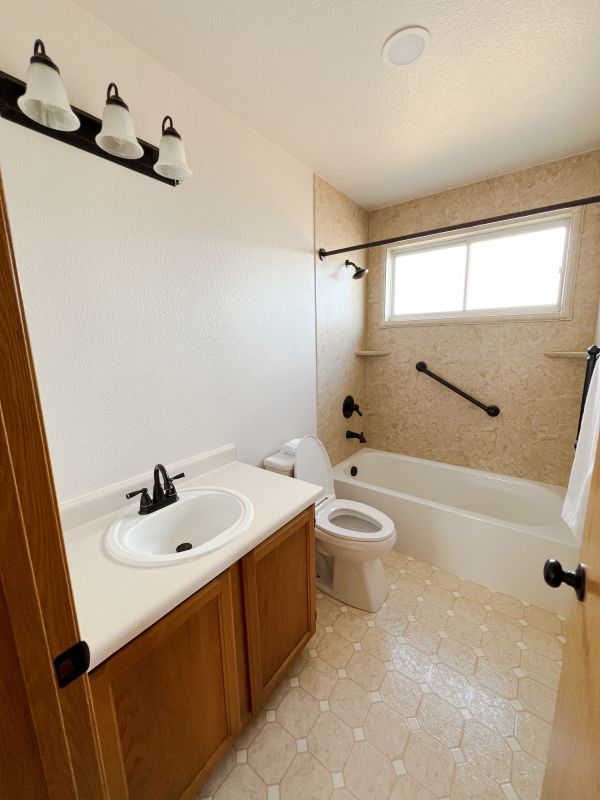 Top Bathroom Remodeling Companies in Taylor, MI